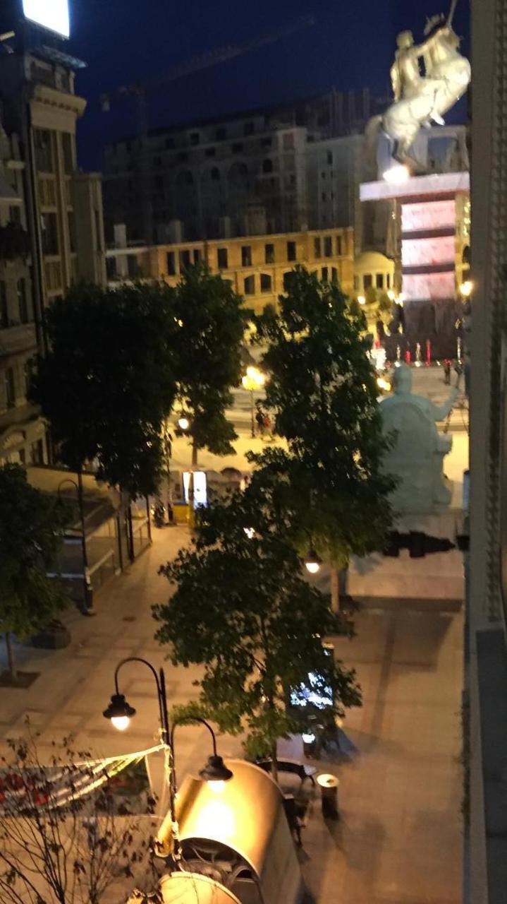 Arss Apartment Skopje Main Square Buitenkant foto