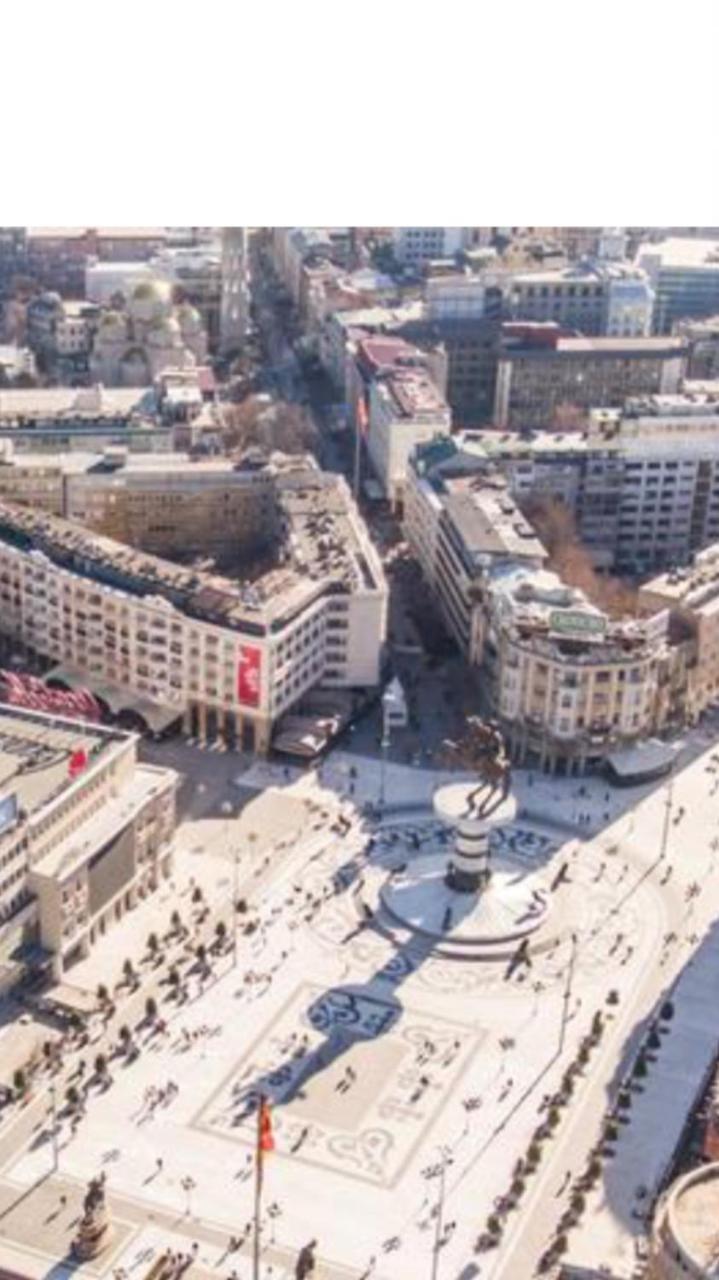 Arss Apartment Skopje Main Square Buitenkant foto